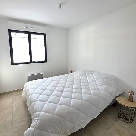 Neuf T3 Avec Terrasse, Parking Et Climatisation A Apartament Ajaccio (Corsica)