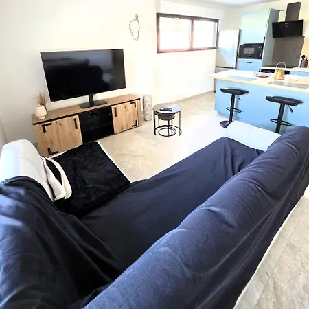 Apartament Neuf T3 Avec Terrasse, Parking Et Climatisation A *
